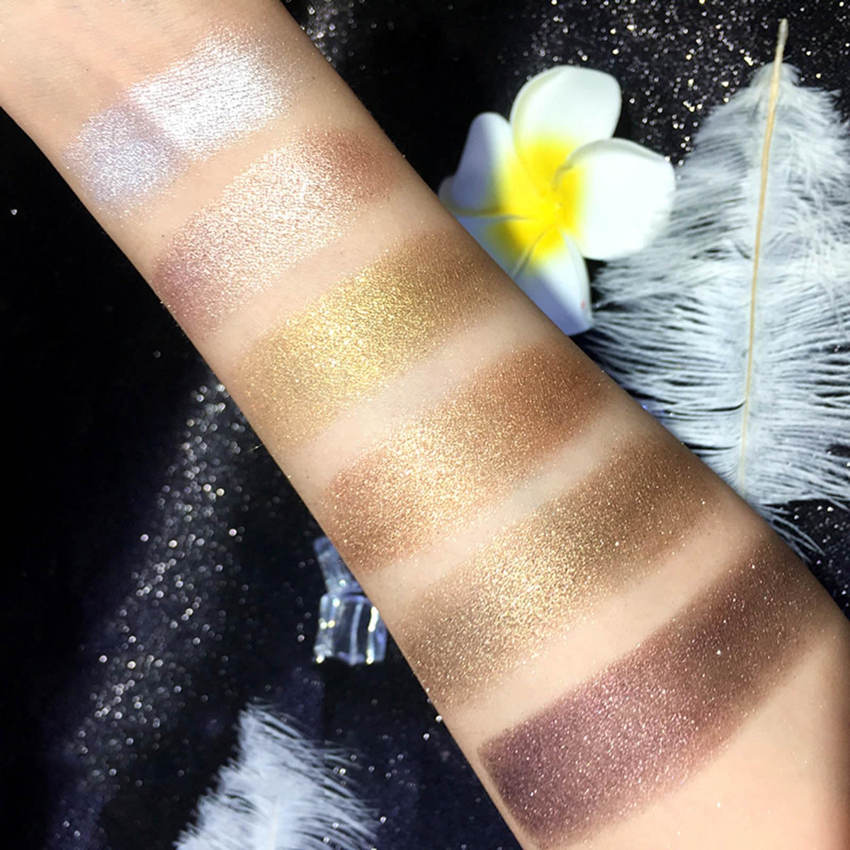 10 Colors Shimmer & Matte Glitter Eyeshadow Palette A3434